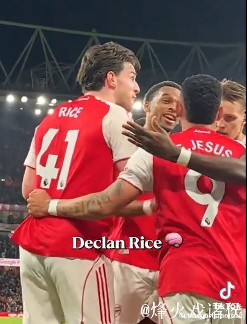 本怀特伤缺至少1月！波媒曝枪手竞购波兰边翼新星